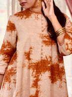 Rustic Muse kurta - close up of bead embellishments and button placket